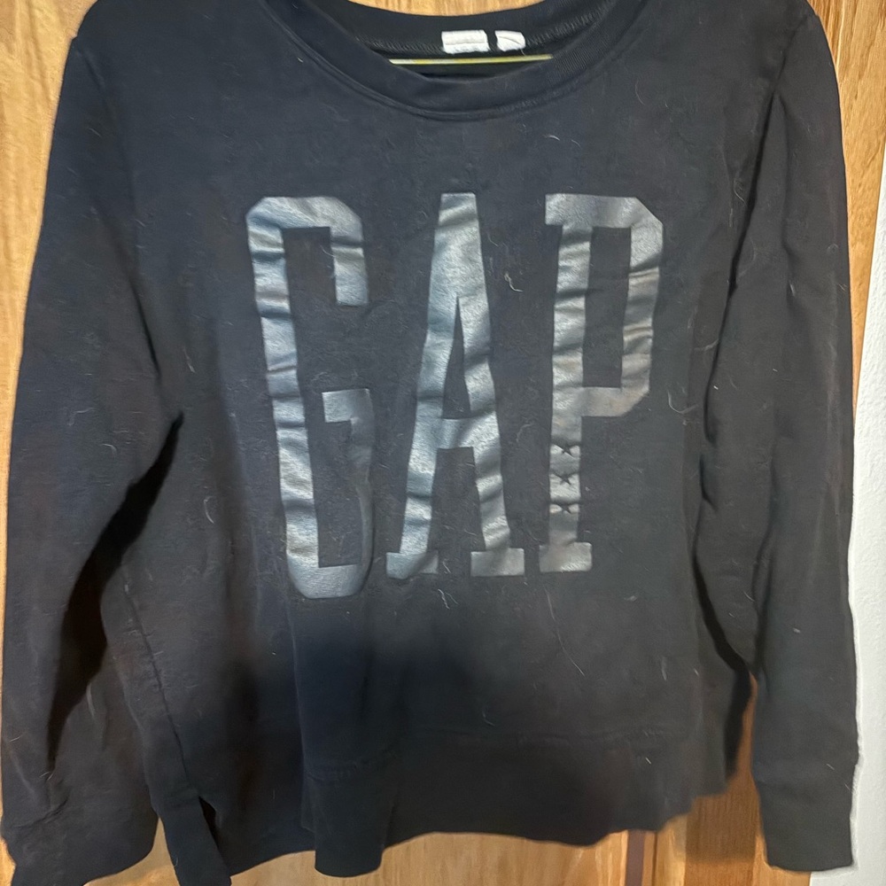GAP Black crop sweatshirt